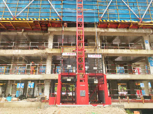 SC100/100系列施工升降機(jī) SC100/100系列施工升降機(jī)